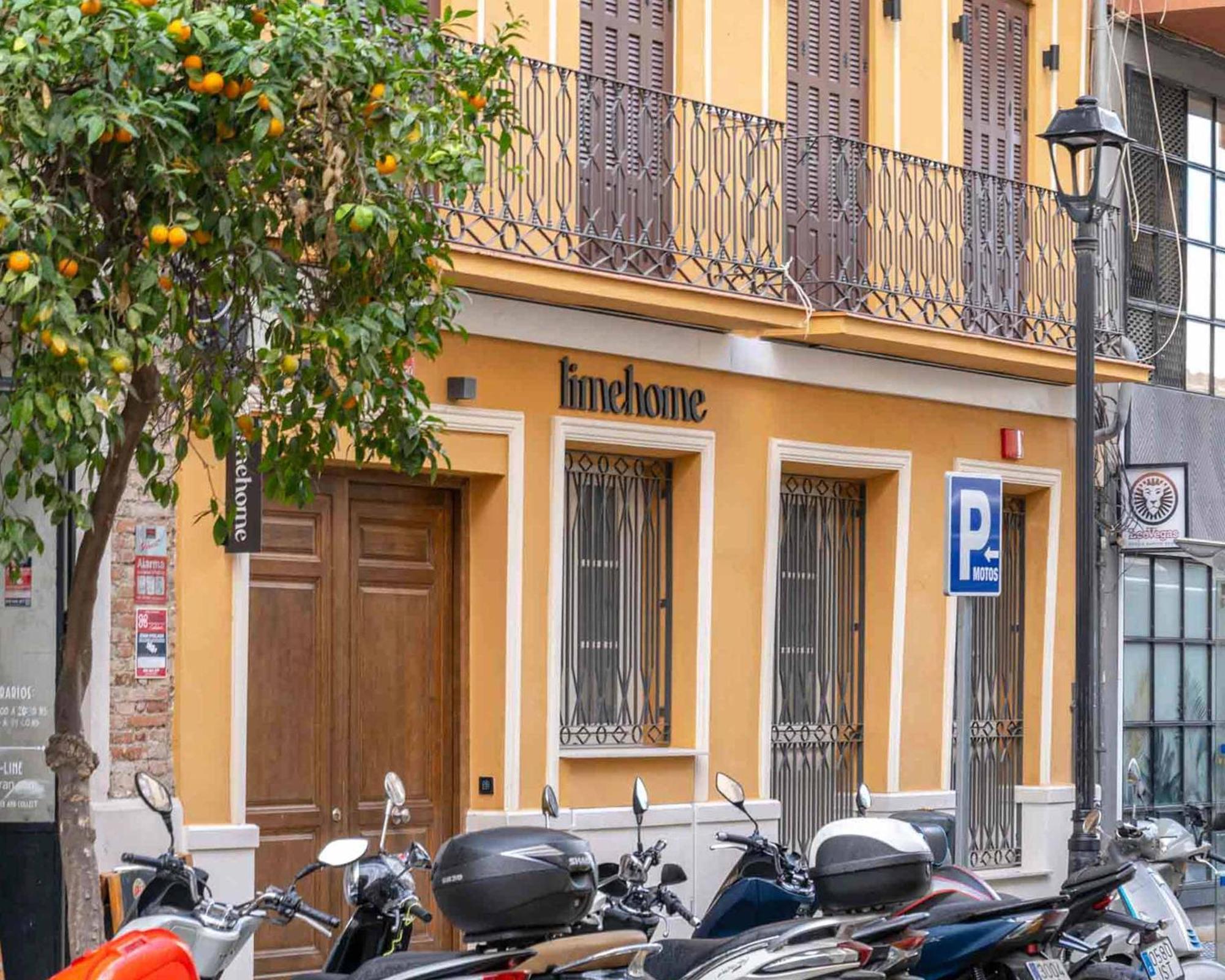 Limehome Malaga Calle Victoria מראה חיצוני תמונה