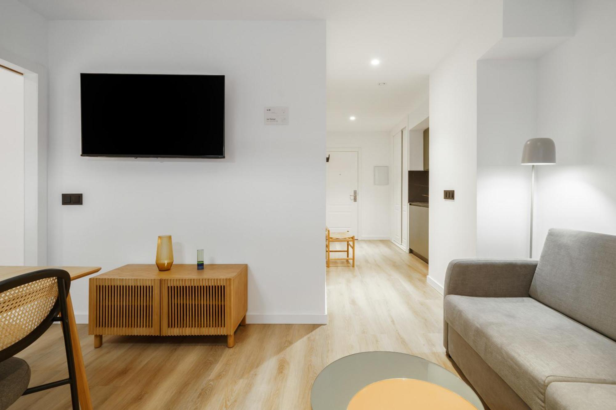 Limehome Malaga Calle Victoria מראה חיצוני תמונה