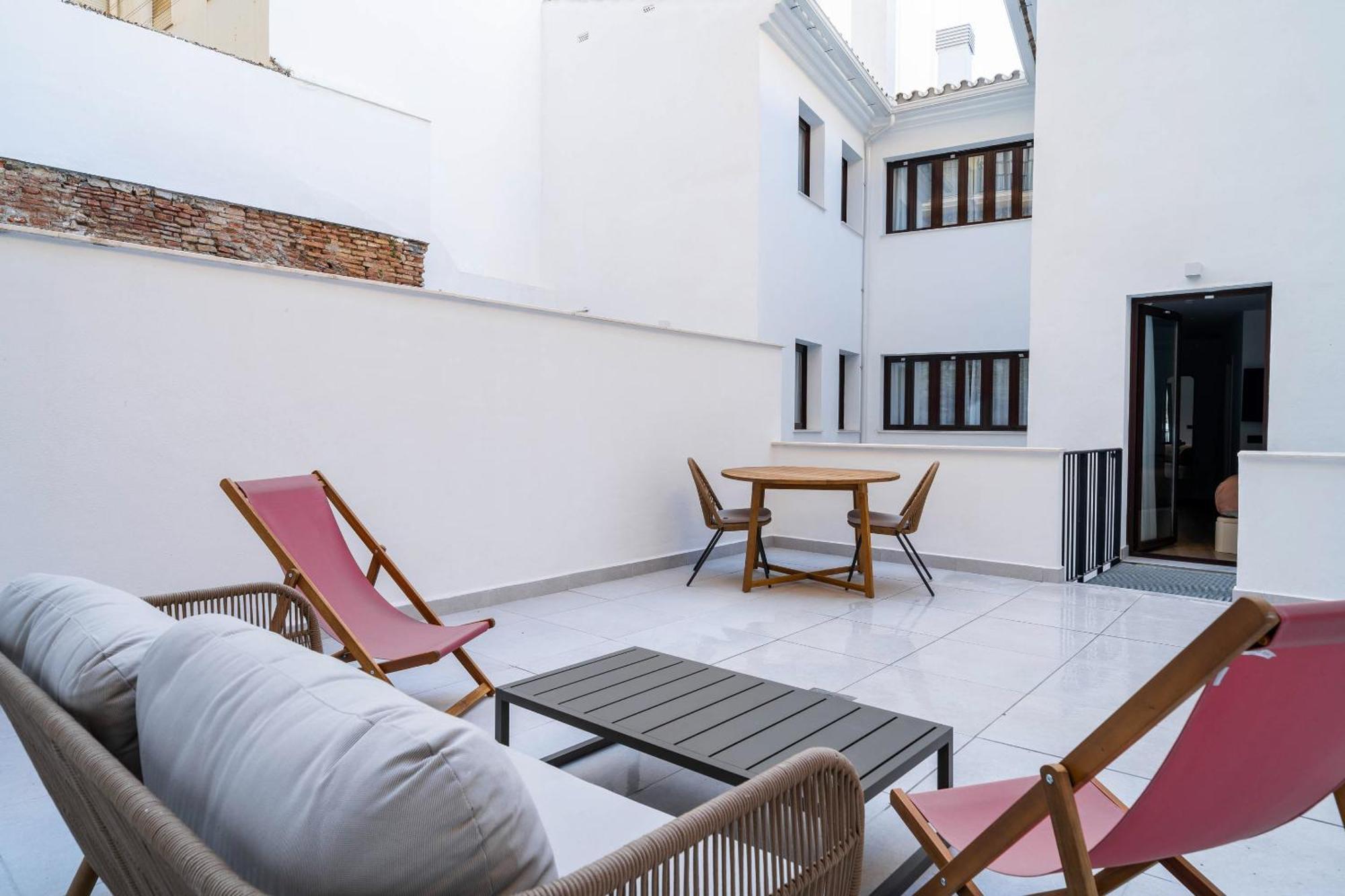 Limehome Malaga Calle Victoria מראה חיצוני תמונה