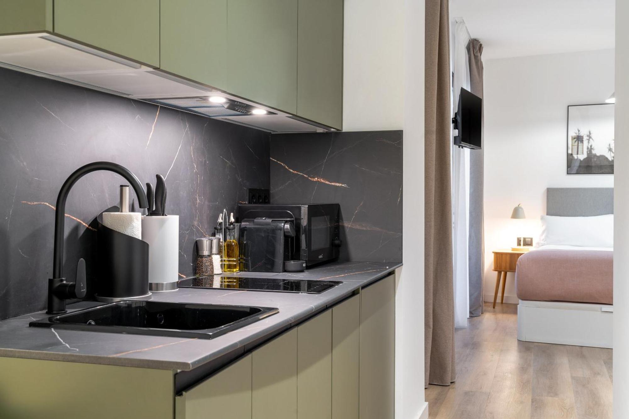 Limehome Malaga Calle Victoria מראה חיצוני תמונה