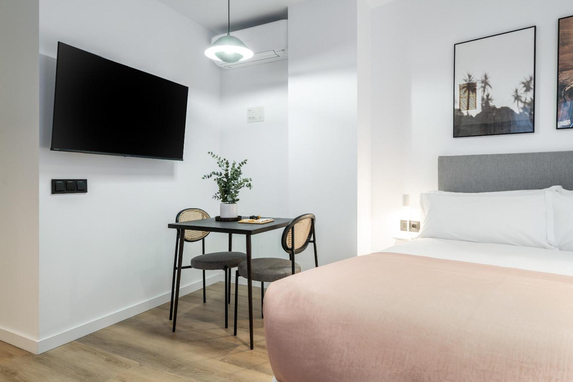Limehome Malaga Calle Victoria חדר תמונה