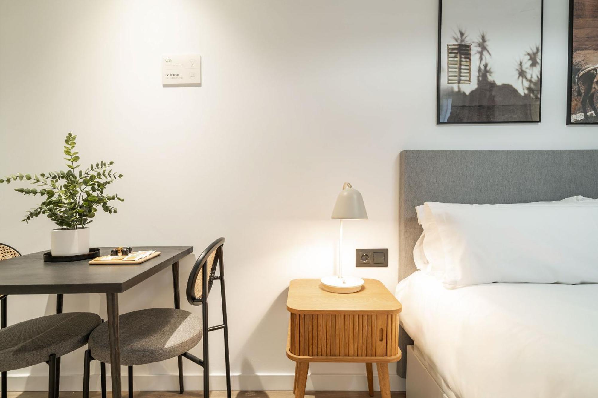 Limehome Malaga Calle Victoria מראה חיצוני תמונה