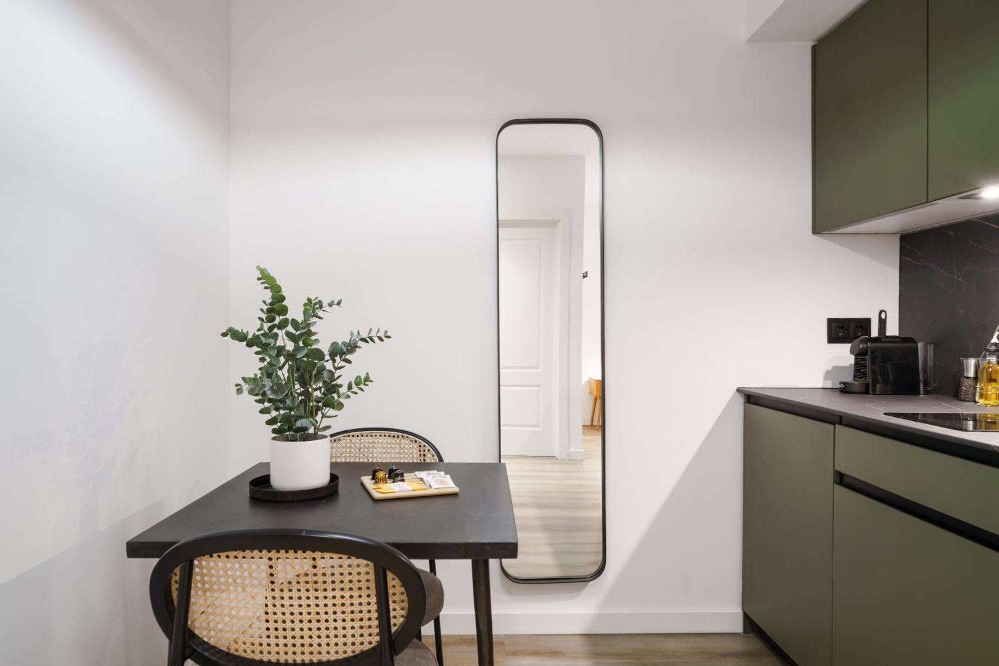 Limehome Malaga Calle Victoria חדר תמונה