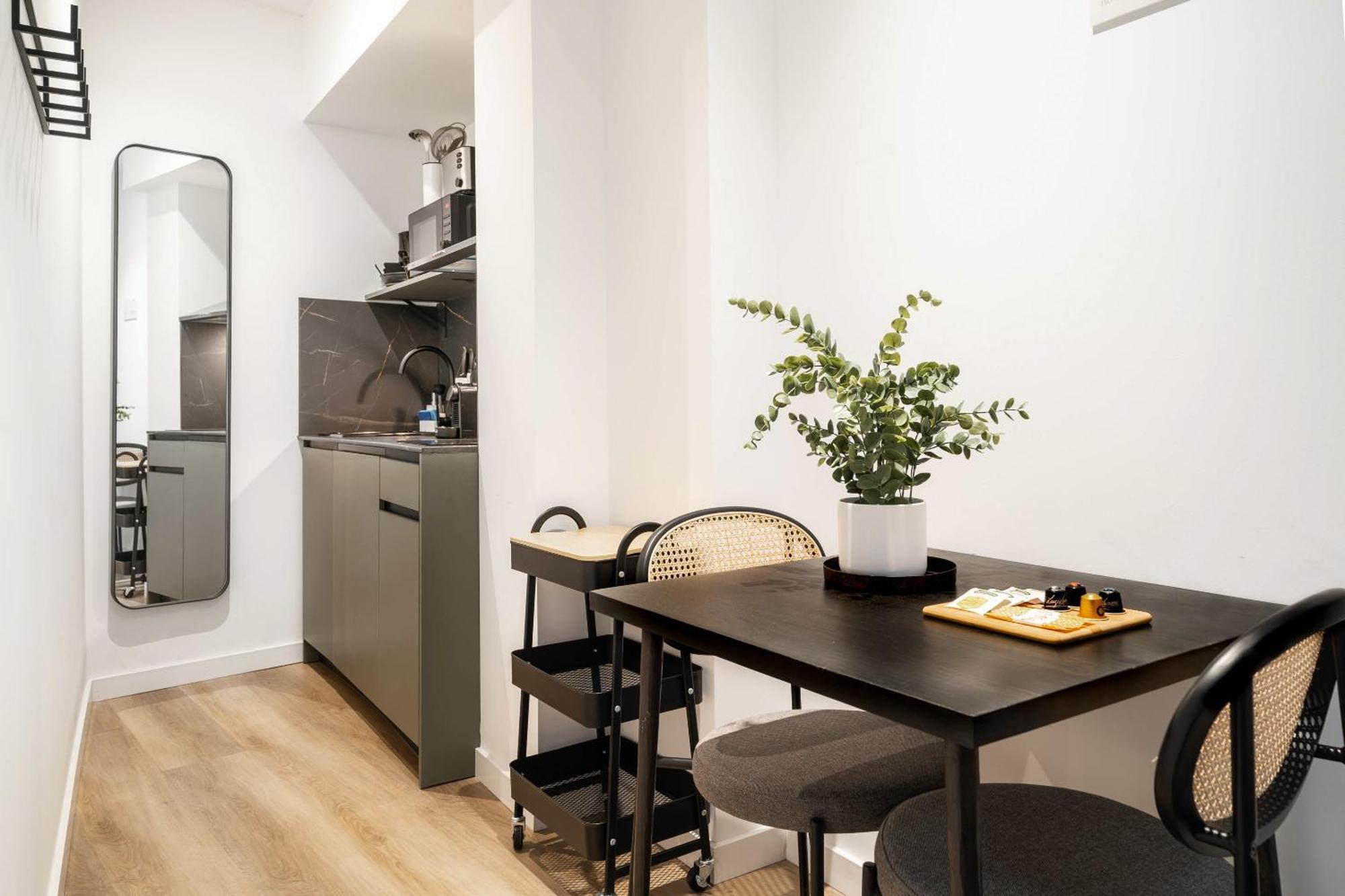 Limehome Malaga Calle Victoria מראה חיצוני תמונה